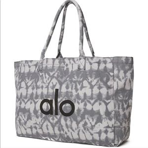 NWT Alo Shopper Tote